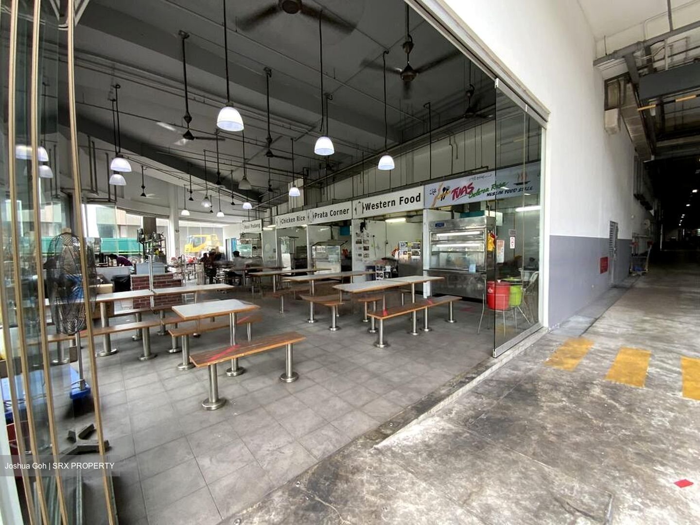 E C One (D22), Factory #457500881